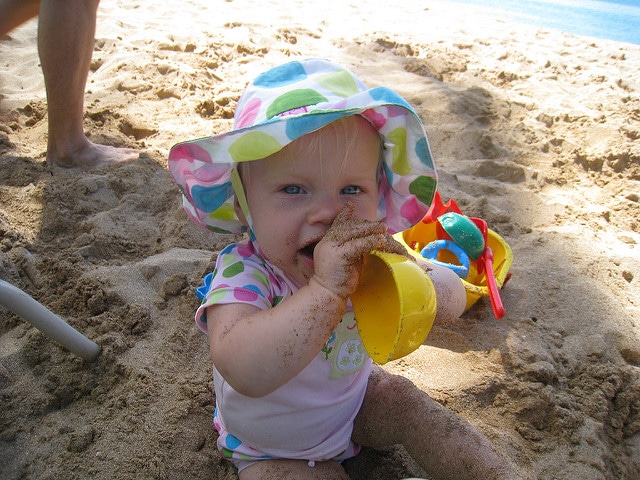 beach-baby-hat-sun-protection-UPF-clothing